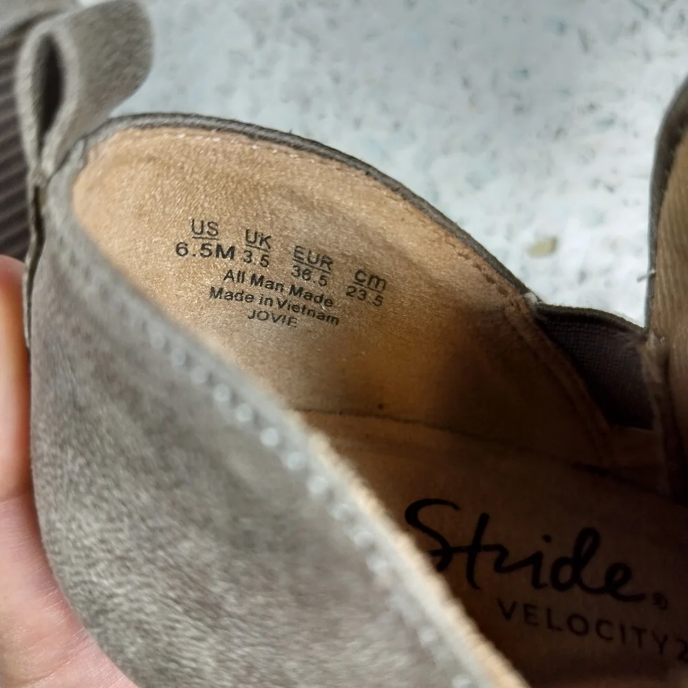 Lifestride Velocity Jovie Open Cut Grey Ankle Bootie Size 6.5 Faux Vegan Leather